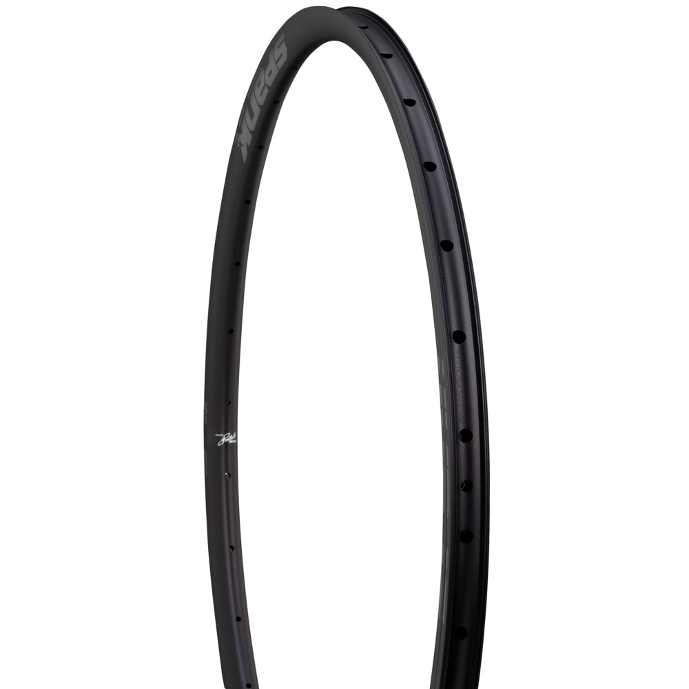 Spank Wing 22 700C/29in 32H Black Rim